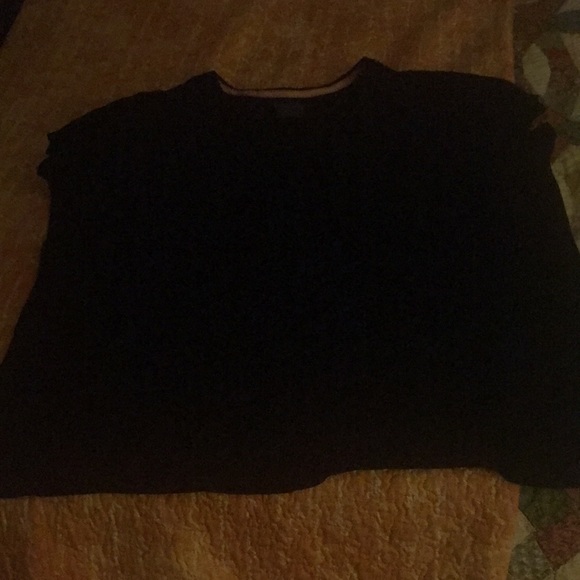 Woman’s Tee - Picture 5 of 7